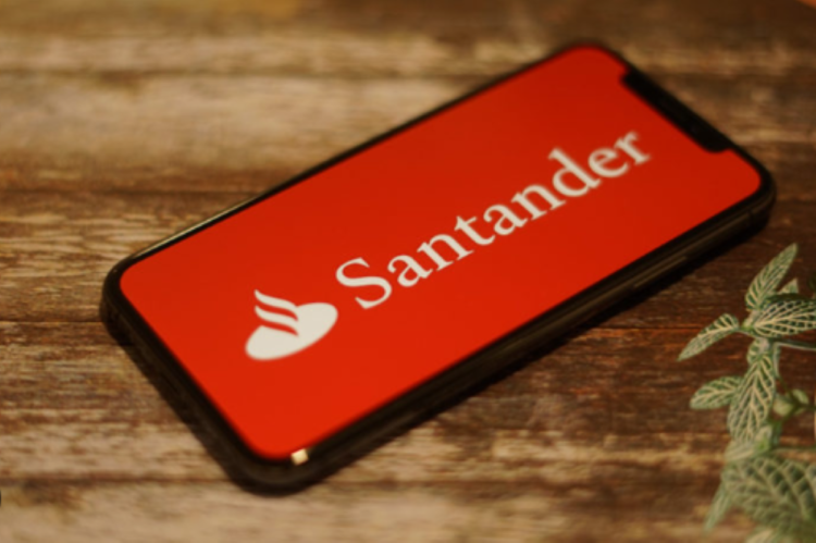 Santander vai liberar benefício inesperado para clientes