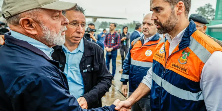Lula e Governo anunciam auxílio reconstrução