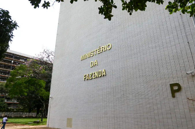 "Desenrola parcelamentos": Governo está preparando novo programa para brasileiros que já renegociaram dívidas!