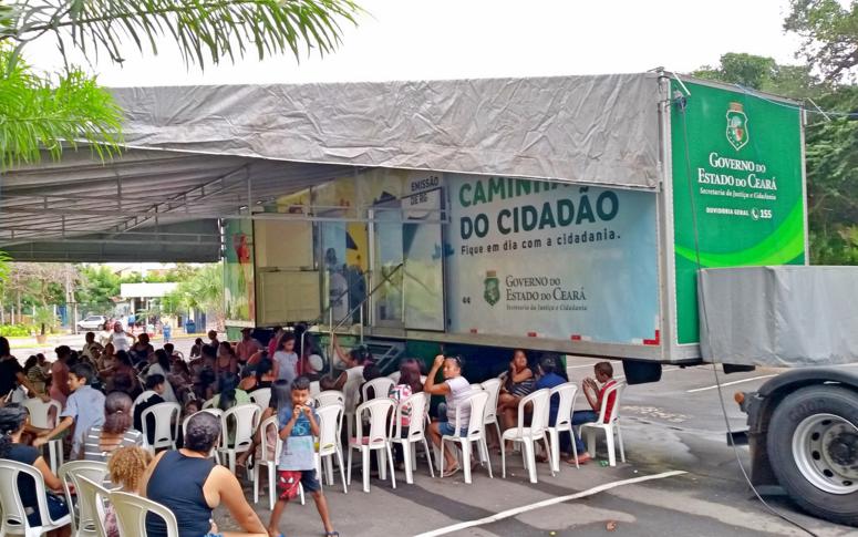 A ação está acontecendo durante toda a primeira semana de dezembro, com atendimento nas cidades de Fortaleza e Redenção. Imagem: Pref. Ceará